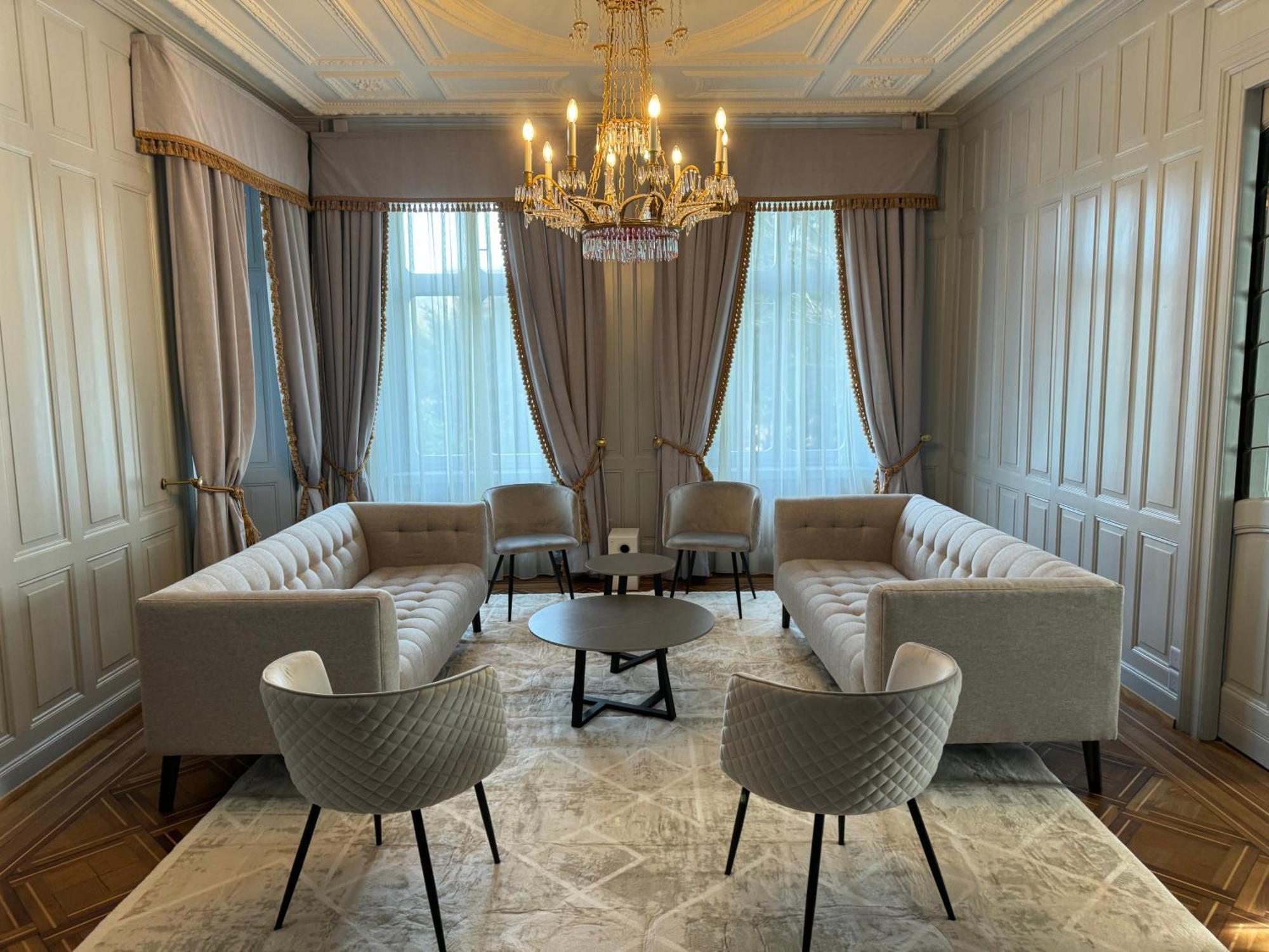 Entire Zurich Villa, Your Private Luxury Escape With In House Staff Экстерьер фото